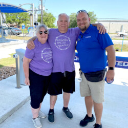 ClearWater Express Wash Katy TX - Guests with team member ClearWater Express Wash Katy TX